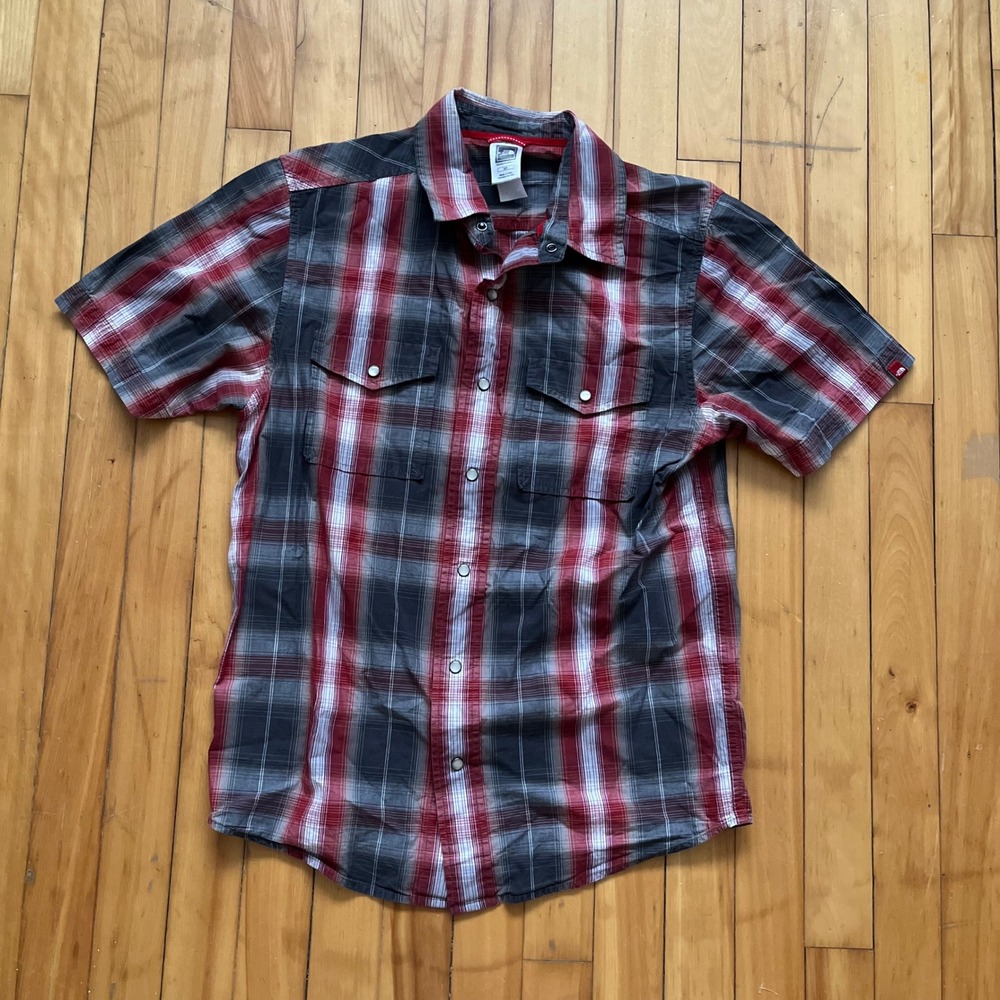 The North Face Mens S P Plaid Short Sleeve Button Up Shirt Red Black Grey
